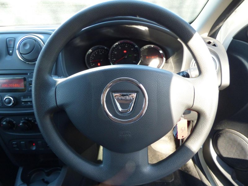 DACIA SANDERO