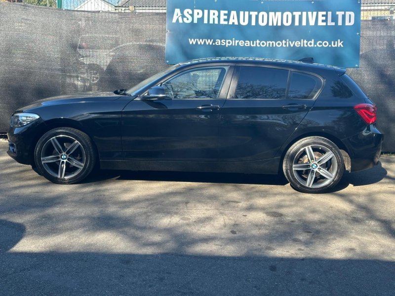 BMW 1 SERIES