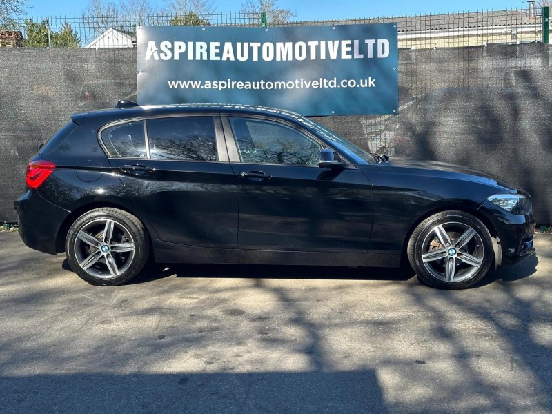 BMW 1 SERIES