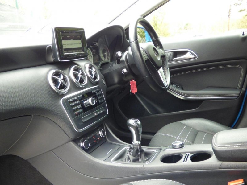 MERCEDES-BENZ A CLASS