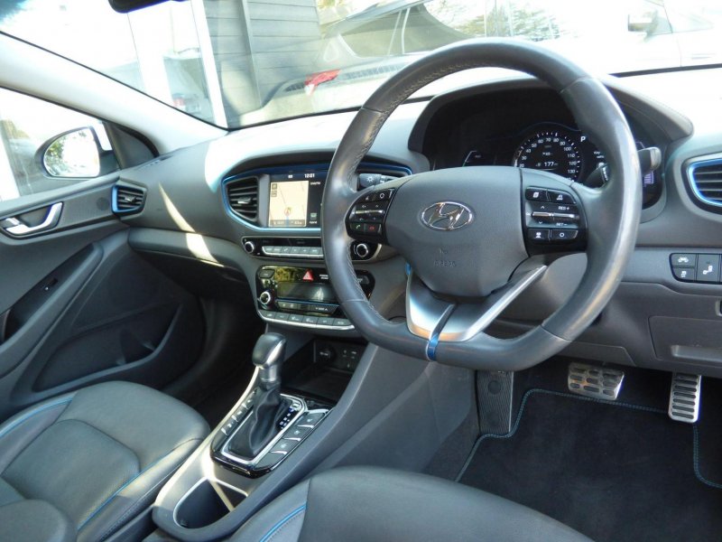 HYUNDAI IONIQ