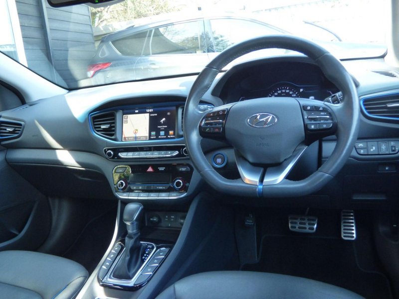 HYUNDAI IONIQ