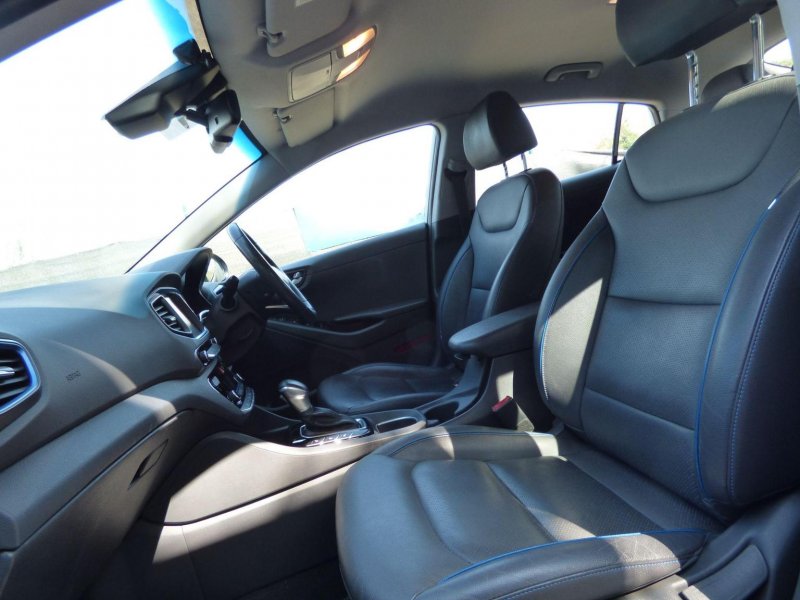 HYUNDAI IONIQ