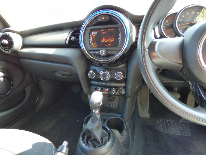 MINI HATCH