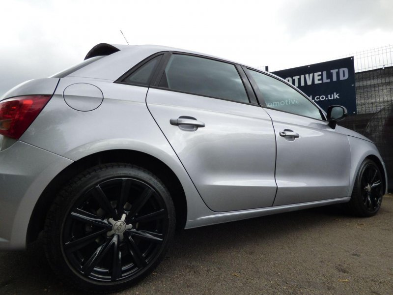 AUDI A1