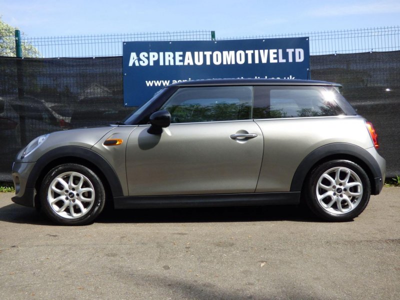 MINI HATCH
