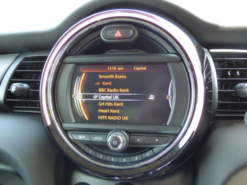 MINI HATCH