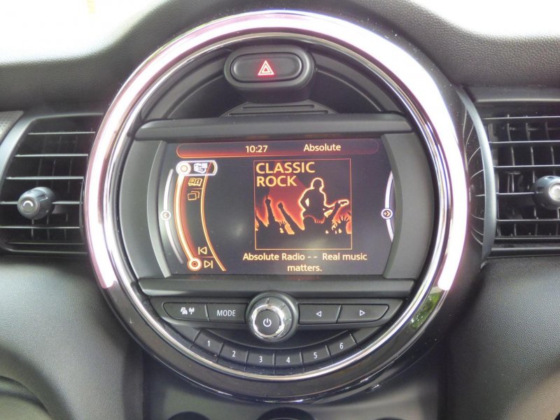 MINI HATCH