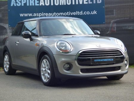 MINI HATCH 1.5 Cooper Auto Euro 6 (s/s) 3dr