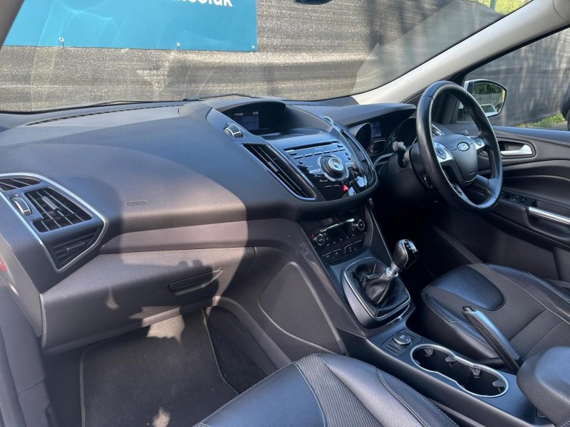 FORD KUGA