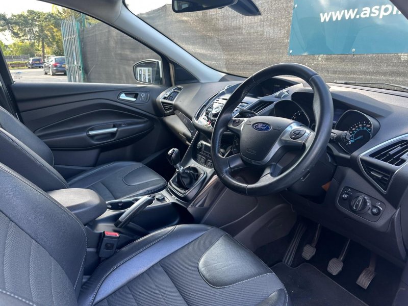 FORD KUGA