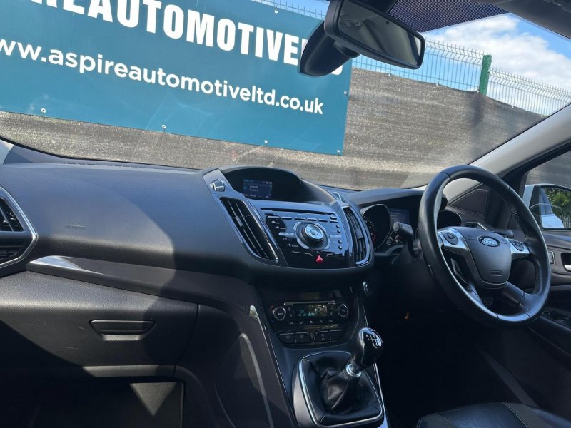 FORD KUGA