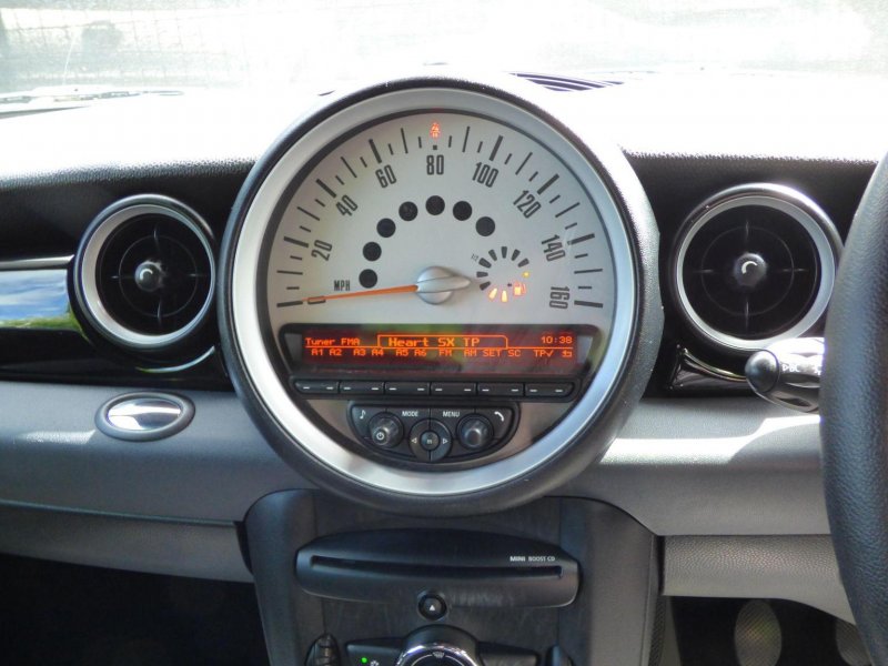 MINI HATCH