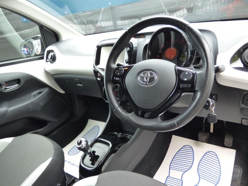TOYOTA AYGO