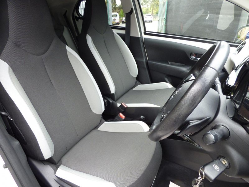 TOYOTA AYGO