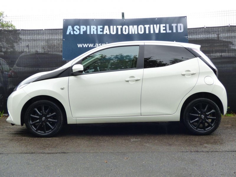 TOYOTA AYGO