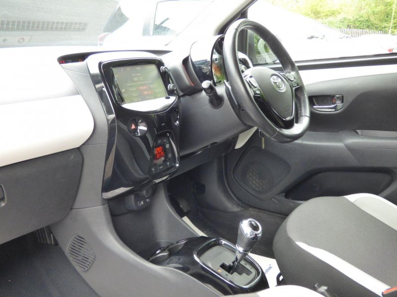 TOYOTA AYGO