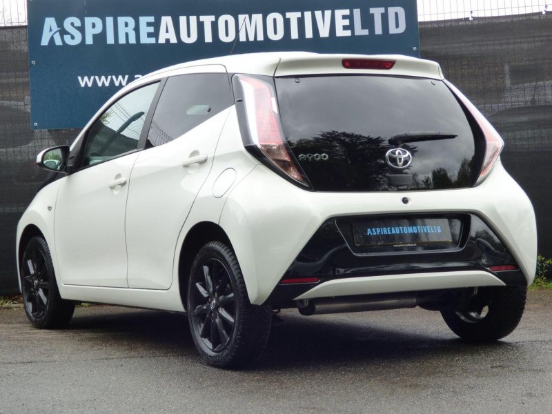 TOYOTA AYGO