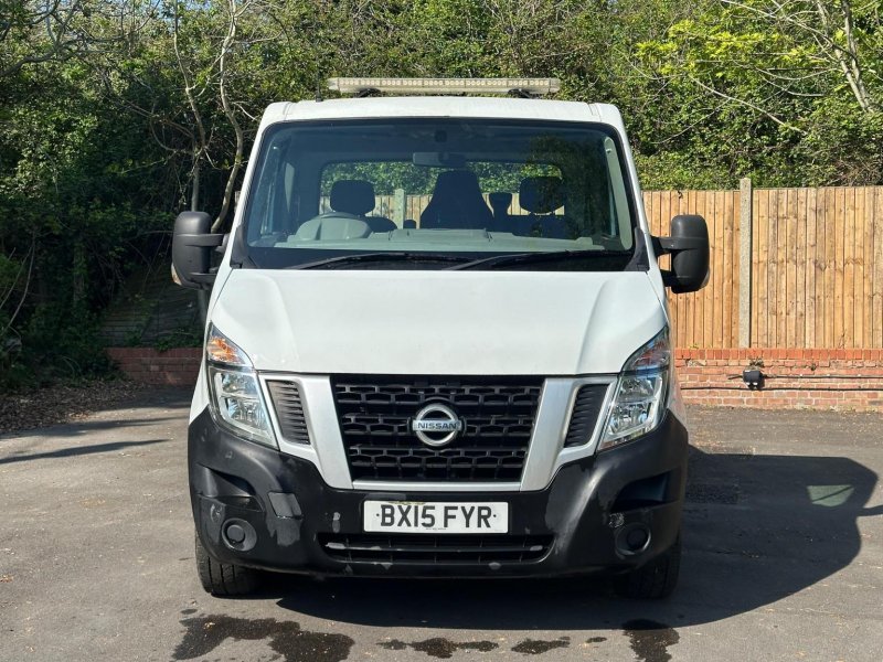 NISSAN NV400