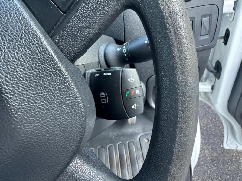 NISSAN NV400