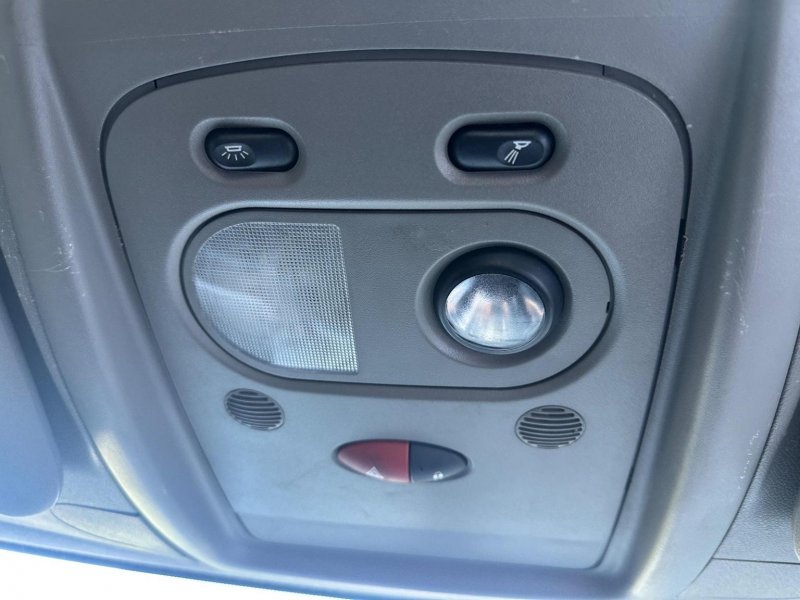 NISSAN NV400