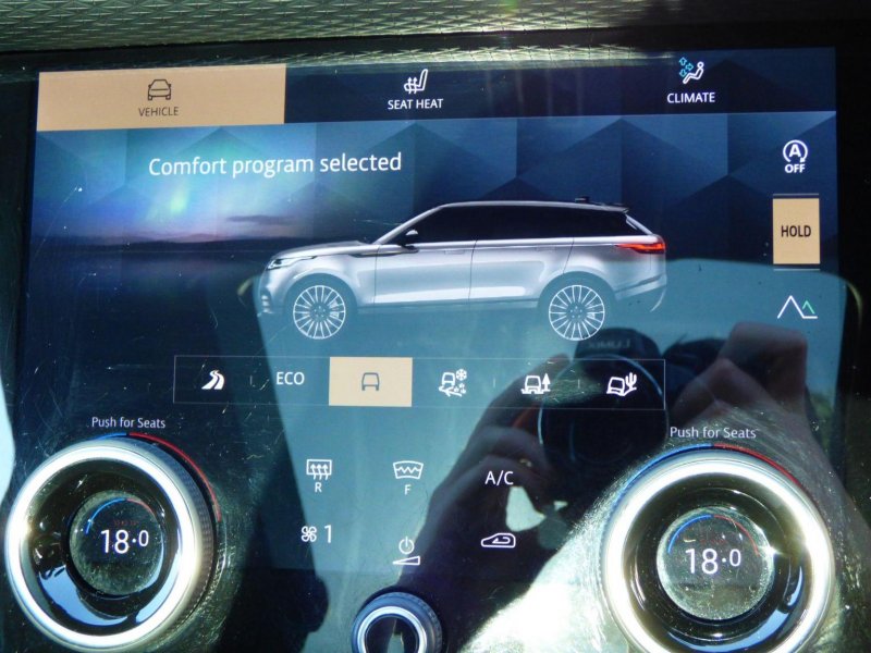 LAND ROVER RANGE ROVER VELAR