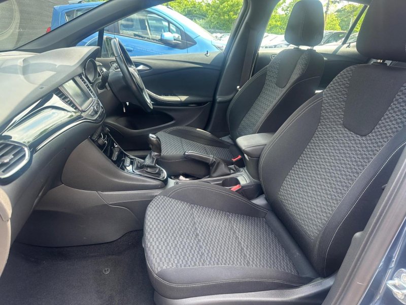 VAUXHALL ASTRA