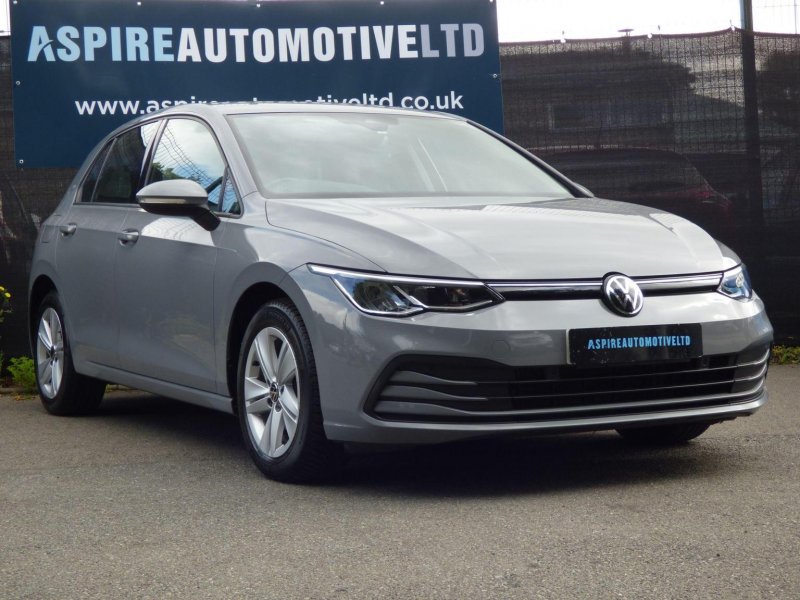 VOLKSWAGEN GOLF 1.5 TSI Life Euro 6 (s/s) 5dr